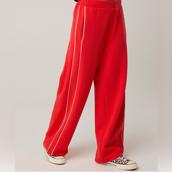 OFFLINE By Aerie Women’s ChillUp Track Trouser Color Bright Red Size L - Picture 5 of 7
